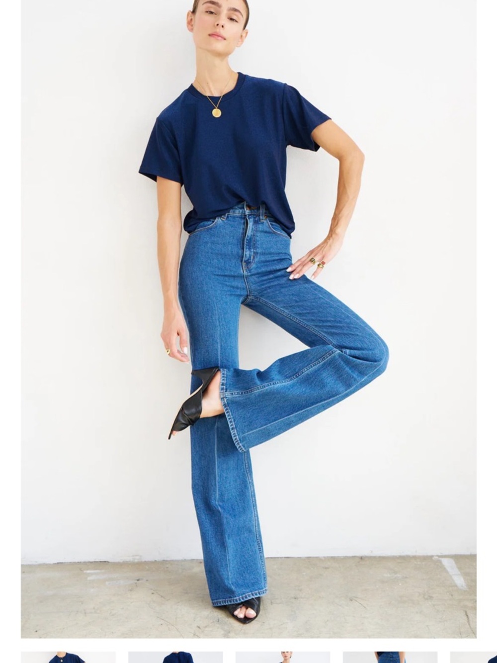 High-Rise Wide-Leg Women’s Jeans in Medium Blue - Picture 4 of 7